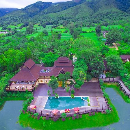 Aureum Palace Hotel & Resort Inle Ньоншуэ Экстерьер фото