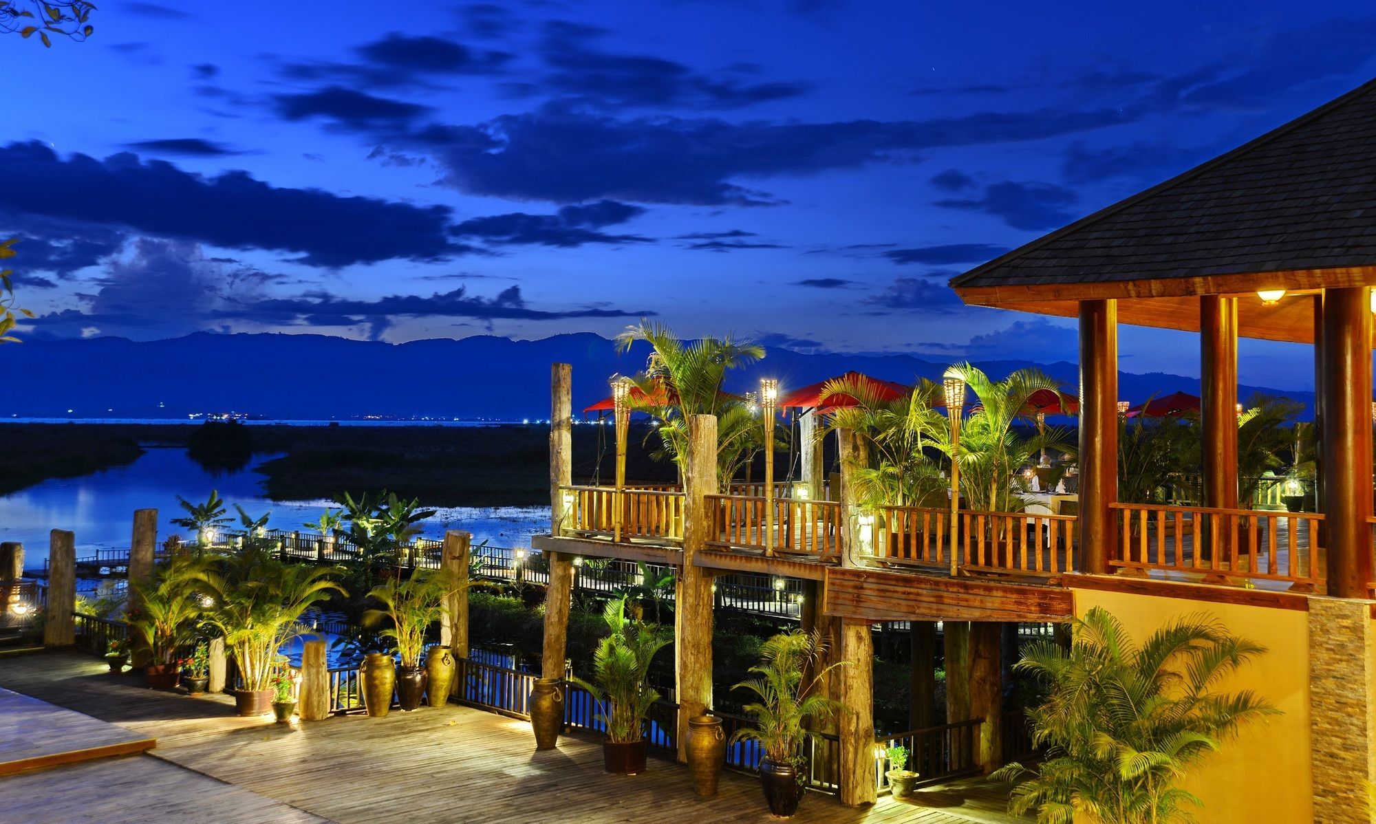 Aureum Palace Hotel & Resort Inle Ньоншуэ Экстерьер фото