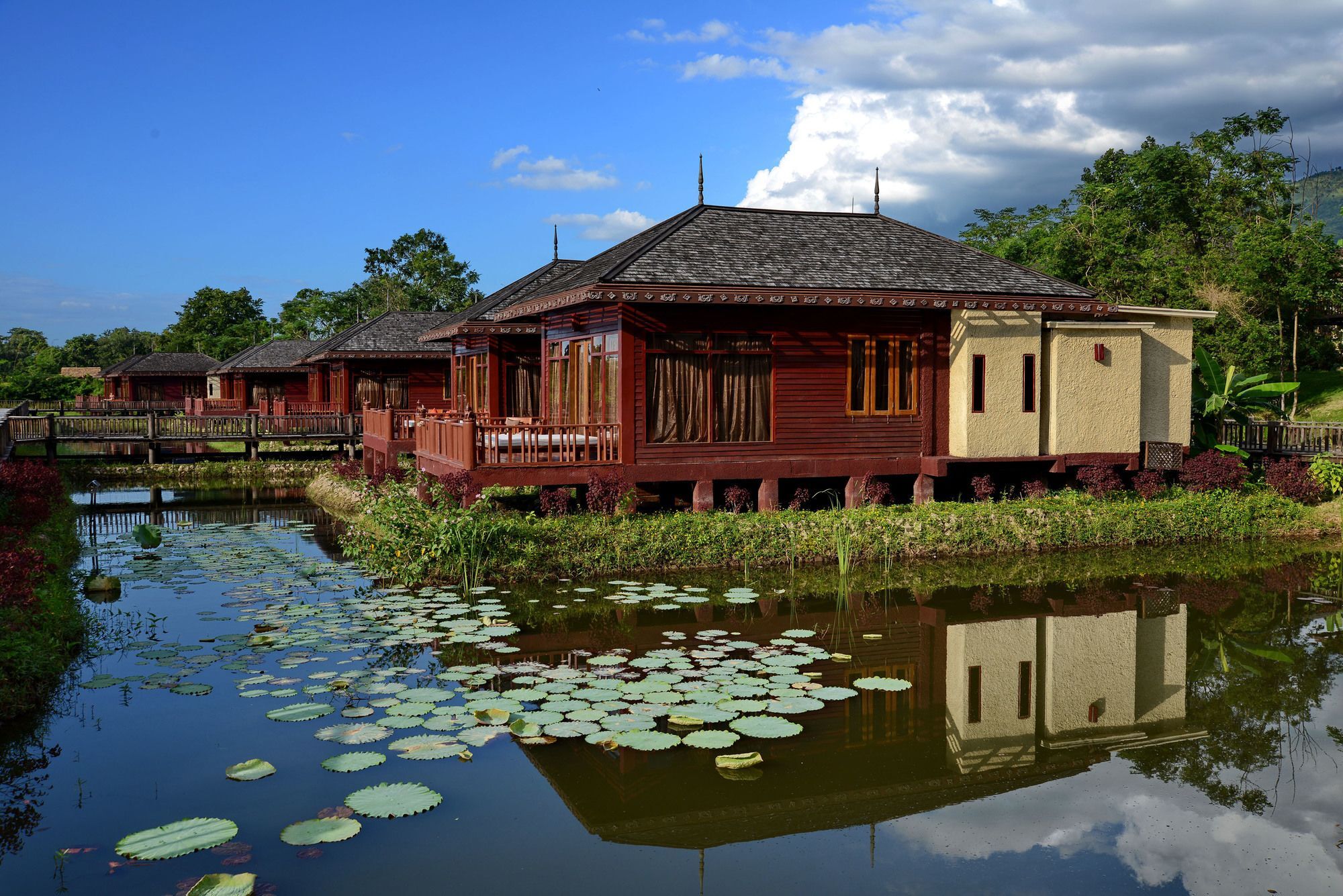 Aureum Palace Hotel & Resort Inle Ньоншуэ Экстерьер фото