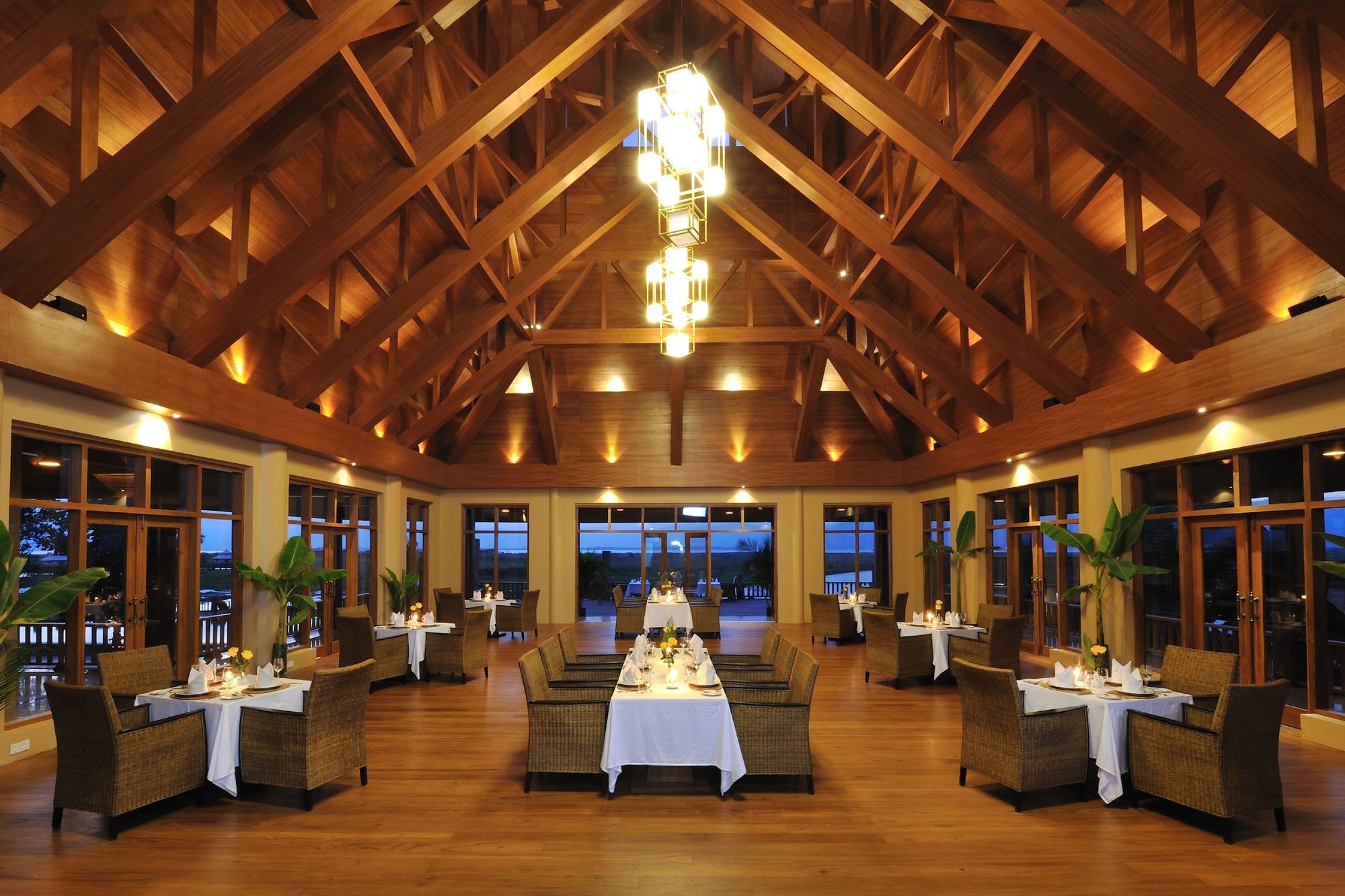 Aureum Palace Hotel & Resort Inle Ньоншуэ Экстерьер фото